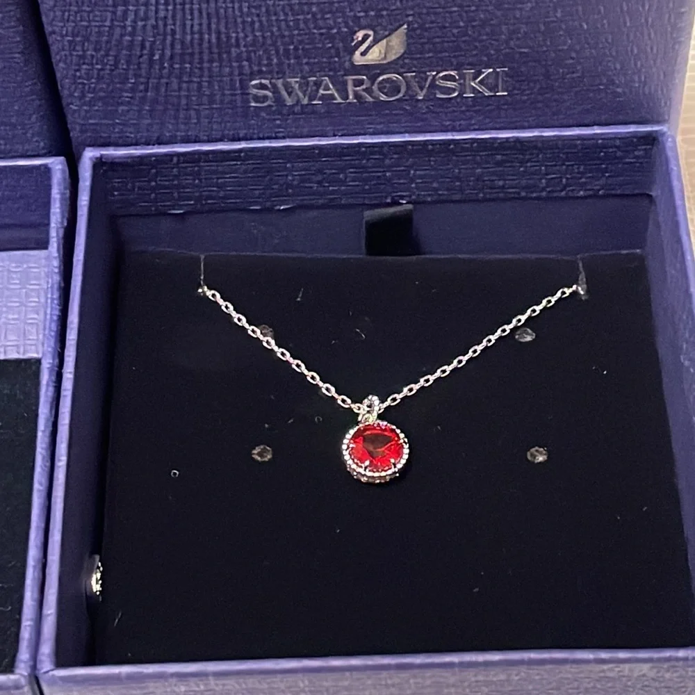 Jewlery - Picture 3 of 3